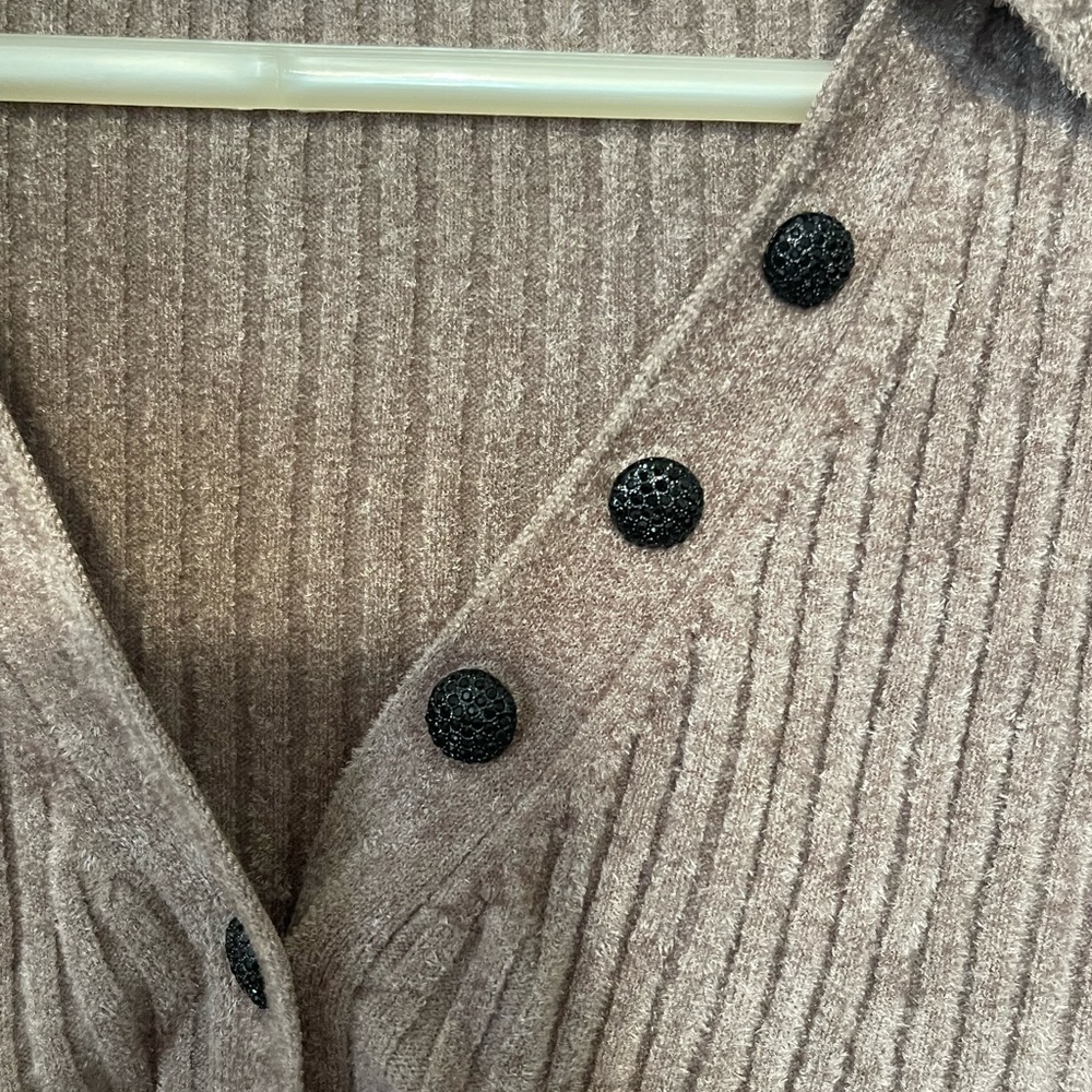 WHBM soft velvety sweater size small - Picture 3 of 6